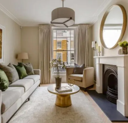 3 Bedroom House In Knightsbridge